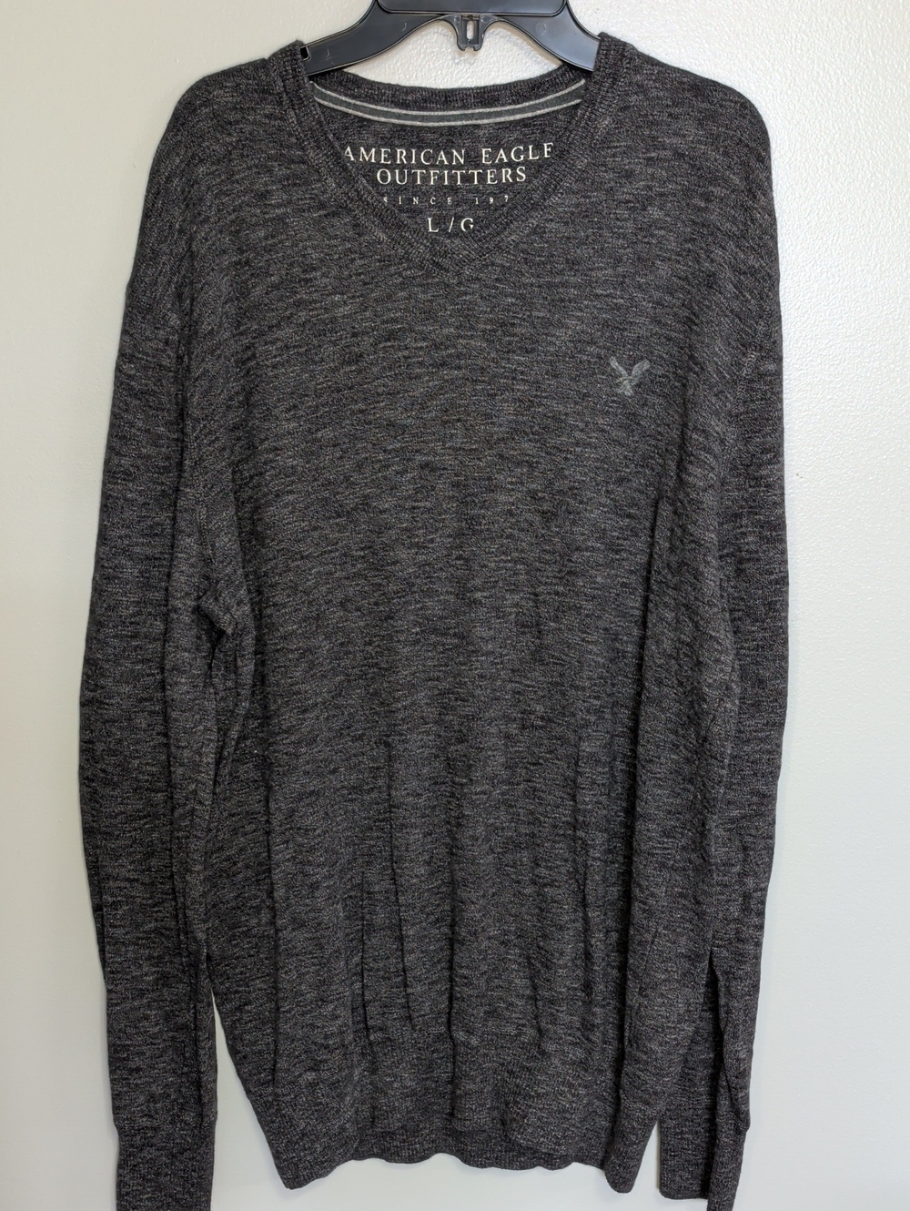 American Eagle Outfitters Men's Charcoal Heather V-Neck Sweater Large